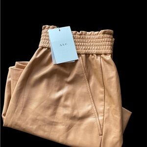 A.L.C. Kaleb Short Tawny XL NWT